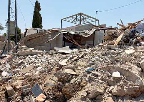 Demolitions in Hizma. Photo by Iyad Hadad, B’Tselem, 5 August 2021