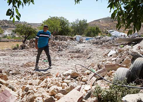 חורבות הבית שהרסה ישראל בבירין