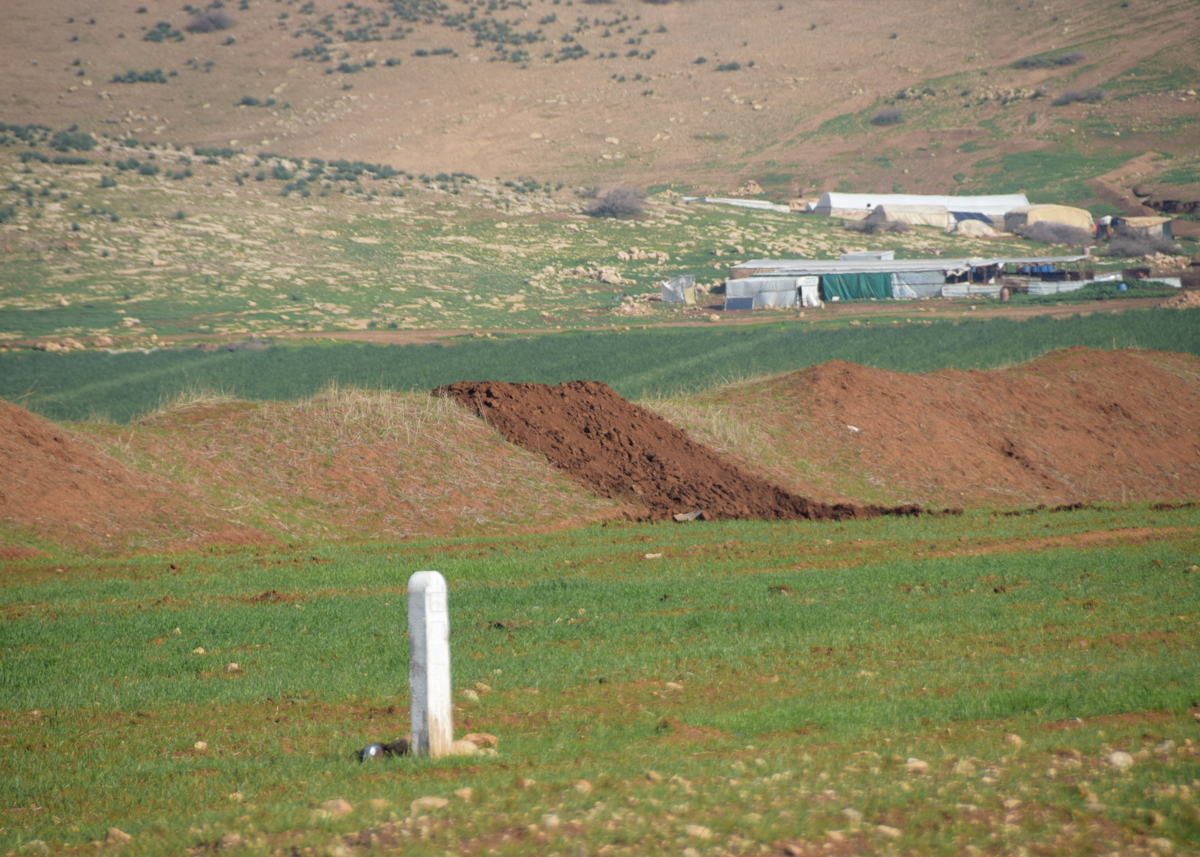 A rural access road blocked by the Israeli army. Photo: 'Aref Daraghmeh, B'Tselem, 13 Jan. 2023 