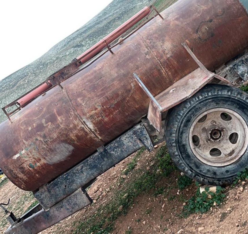 מכל המים לפני שנגנב. התמונה באדיבות אבו אל-כבאש 