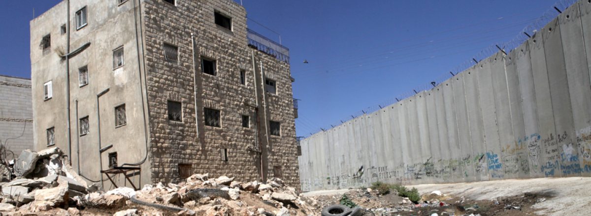 Abandoned house near the Separation Barrier in the town of Bir Nabala, 24 September. Photo: Anne Paq, activestills.org.