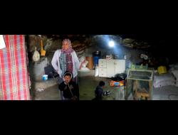 מערת מגורים בח׳ירבת ג׳ינבה. צילום: אסנת סקובולינסקי, בצלם.