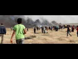 مظاهرة شرقي مدينة غزة. تصوير: محمد صباح، بتسيلم, 27.4.18.