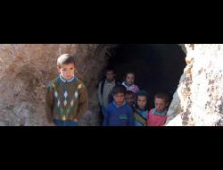 ילדים במסאפר יטא. צילום מוסא אבו השהש, בצלם, דצמבר 1999