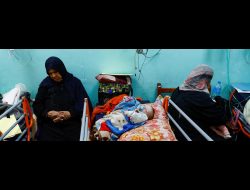 Palestinian women and baby at Abu Yusef a-Najar Hospital in Rafah. Photo: Ibraheem Abu Mustafa, Reuters, 24. Jan 2024