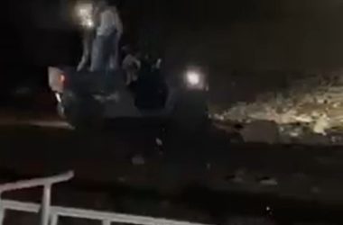 מתנחלים מגיעים לקהילה על טרקטורון בלילה, צופרים, מאירים בפנסים ומטרידים את מנוחת התושבים, 11.10.25