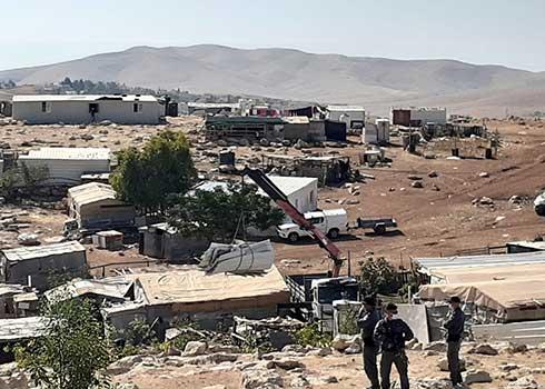 Confiscation of a shack in the Abu al-Hilu community, 8 July 2020. Photo courtesy of community residents