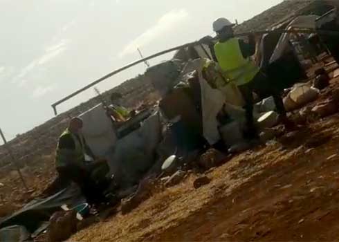 المصادرة في تجمع بدو المعرّجات  الصورة بتفضل من سكان التجمع