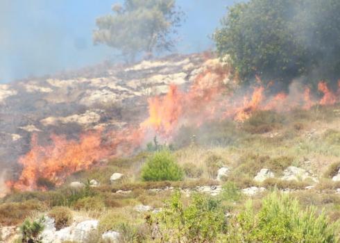 الأضرار الناجمة عن الحريق. صورة قدّمها الأهالي مشكورين.