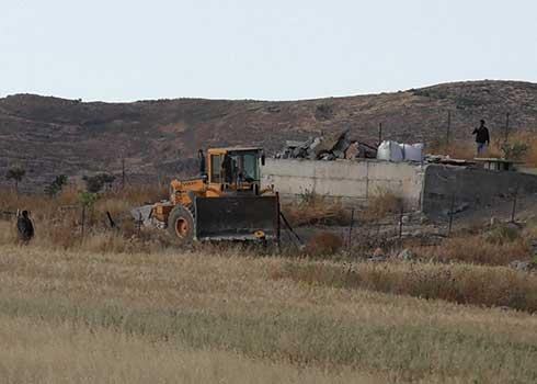  Demolition of the house in Khirbet 'Einun. Photo: ‘Aref Dagharmeh, B'Tselem, 9 May 2022