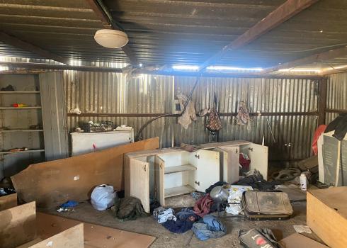 בית המשפחה לאחר פלישת המתנחלים. צילום: איאד חדאד (בצלם)