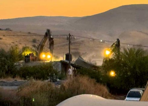 هدم المباني في قرية بيت دجن. تصوير: عارف دراغمة، بتسيلم، 19.8.24 