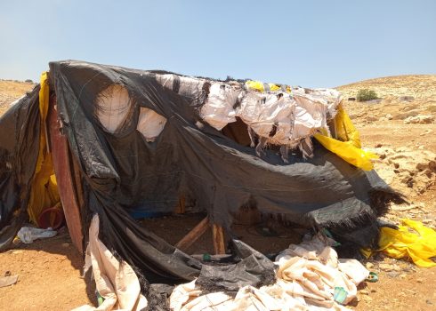 Tents vandalized by the settlers. Photo: ‘Amer ‘Aruri, B’Tselem 