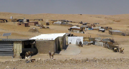خربة الدُّقيقة. تصوير: نصر النواجعة، بتسيلم، 19/8/2012.