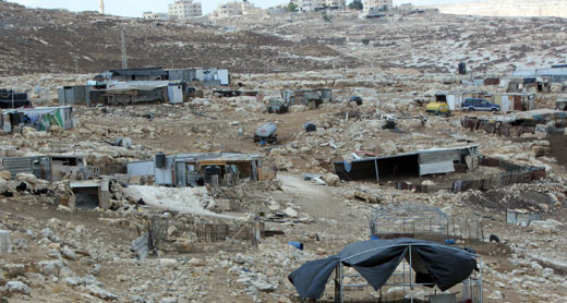 מבנים בקהילת אל-ח'דייראת. צילום: עאמר עארורי, בצלם, 31.8.15