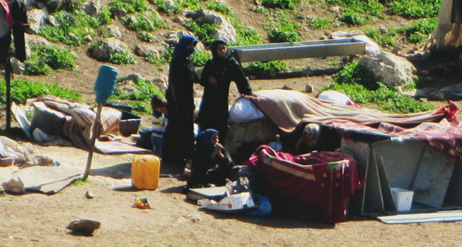 נשים בקהילת עין א-רשאש. צילום: עבד אל-כרים א-סעדי, בצלם, 15.2.16. 