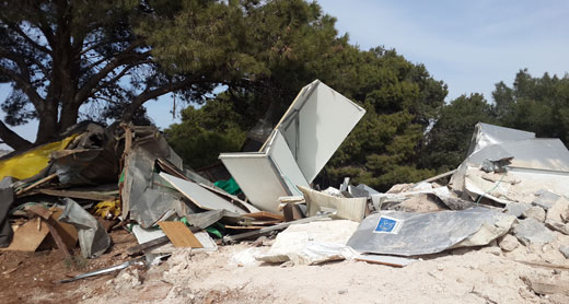 הריסות בקהילת בדו אל-באבא. צילום: מוסעב עבאס, 21.1.16