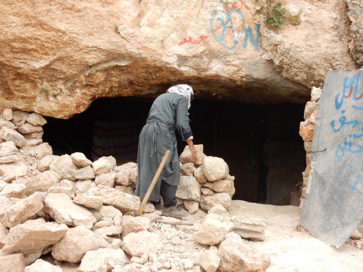 Nadyah al-Hanani's cave. Photo: Salma a-Deb’i, B'Tselem